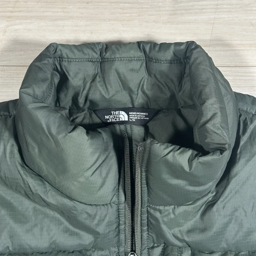 The North Face 550 Mens Down Puffer Vest Size Large Green Outdoors Insulated EUC